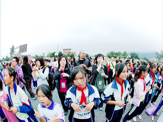 入選獎《國內(nèi)扶貧探訪活動》中國澳門 黃錦池.JPG
