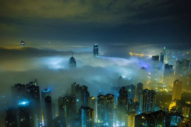 潘智仁 《攻陷》 中國香港.jpg