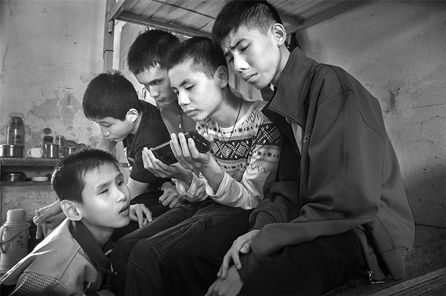社會(huì)組《對(duì)外界信息的渴望》羅予團(tuán)